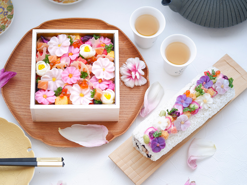 桜ちらし寿司とフラワー巻きずし